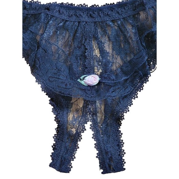 Elegant Moments Crotchless Panties Sexy Black Floral Lace One Size NWT - Picture 3 of 11